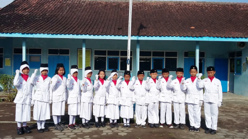 Petugas Upacara Bendera 